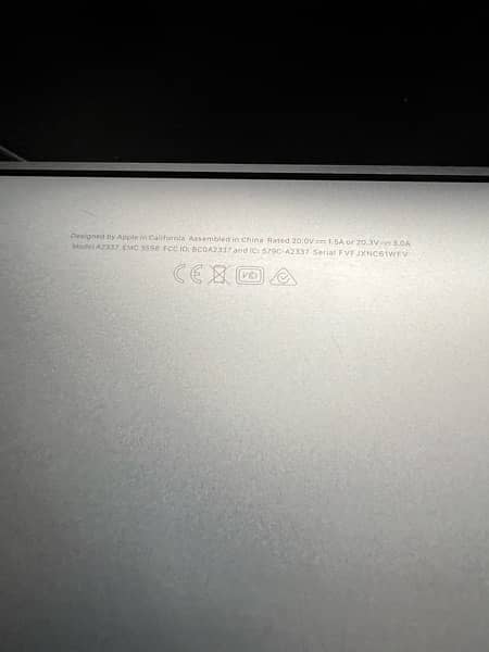 13 Inch Macbook Air  Apple M1 chip(icloud locked plus screen broken) 1