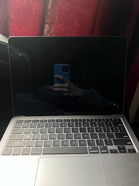 13 Inch Macbook Air  Apple M1 chip(icloud locked plus screen broken) 2
