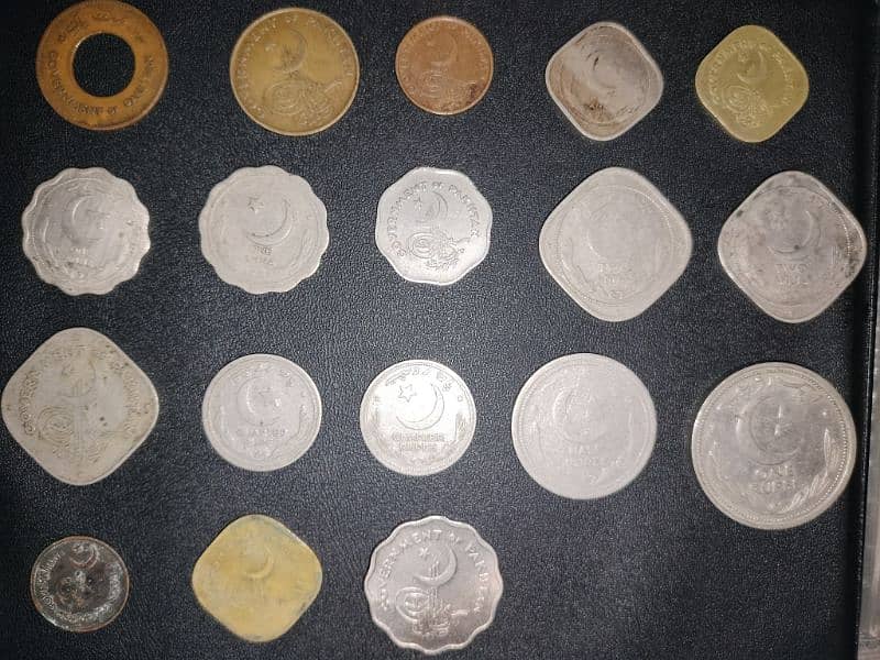 Pakistan all regular different designs coins. 1