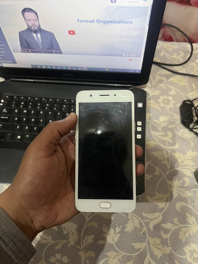 Oppo f1s in mint condition 3