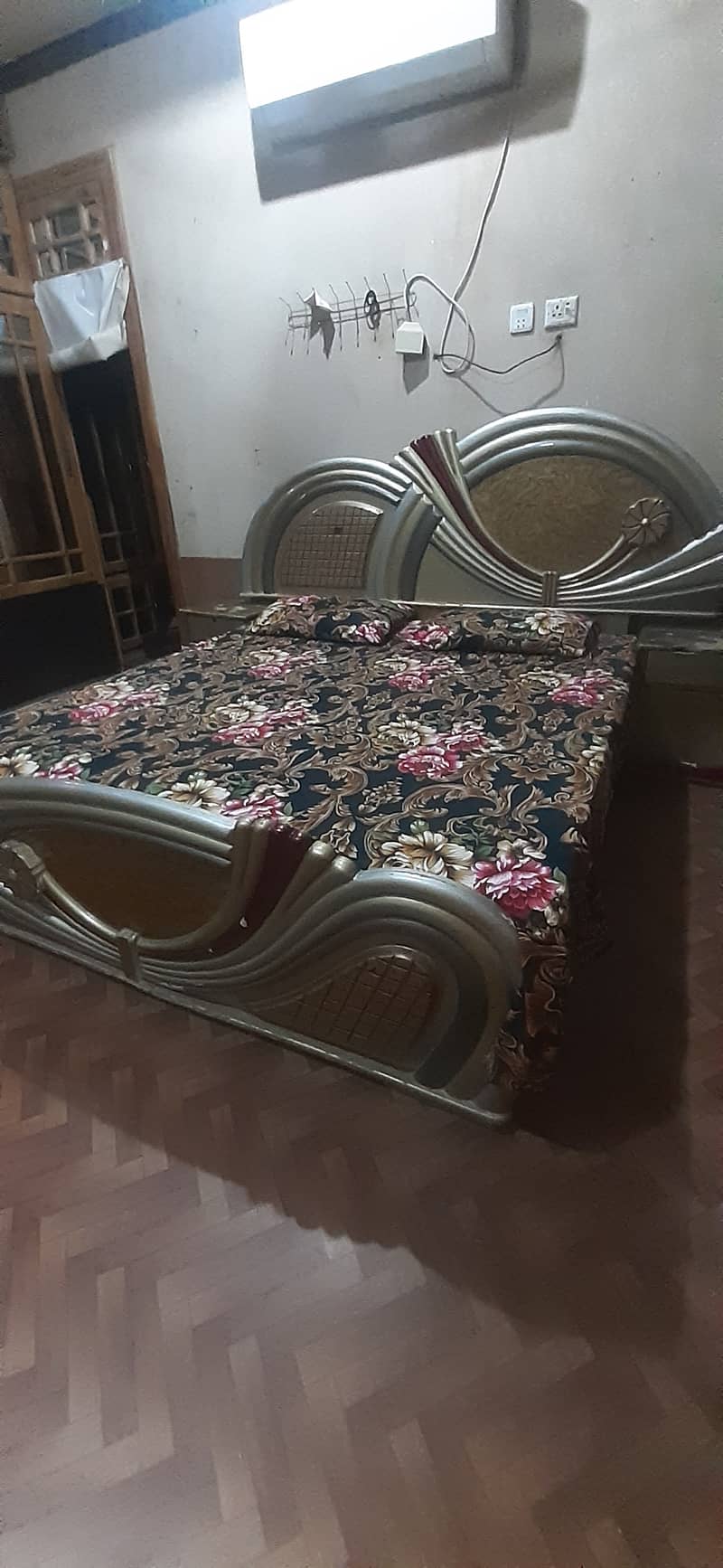 Furniture 0