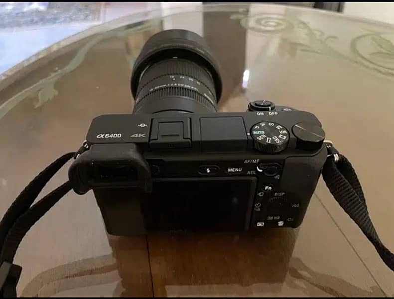 SONY A6400 MIRRORLESS + SIGMA 50mm Lens 1