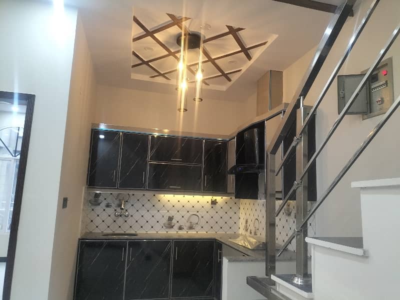 4 Marla brand new house For Sale in hamza towne phase 2 good lotion 18