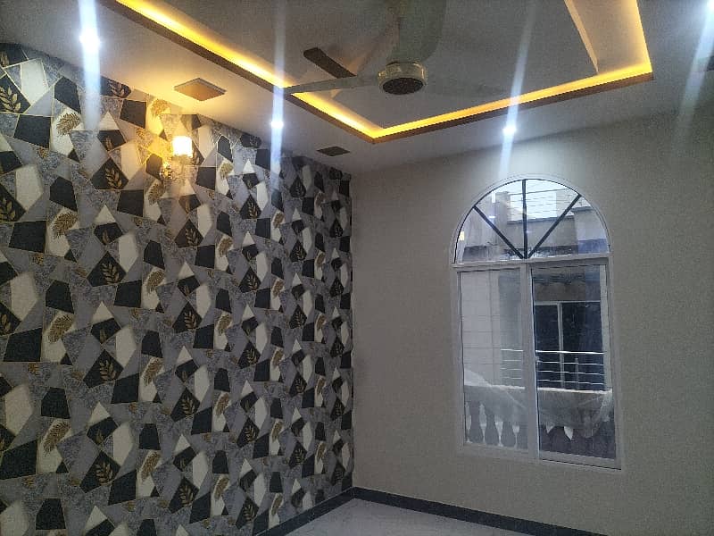 4 Marla brand new house For Sale in hamza towne phase 2 good lotion 21