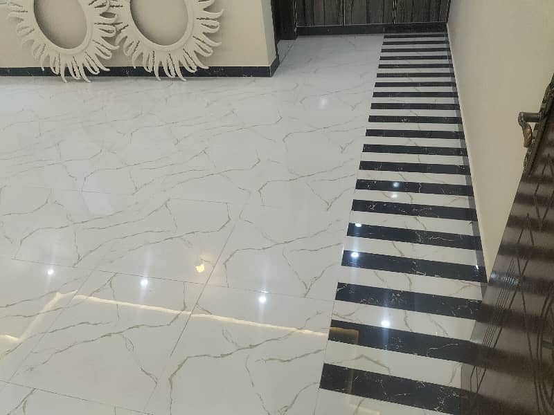 4 Marla brand new house For Sale in hamza towne phase 2 good lotion 28