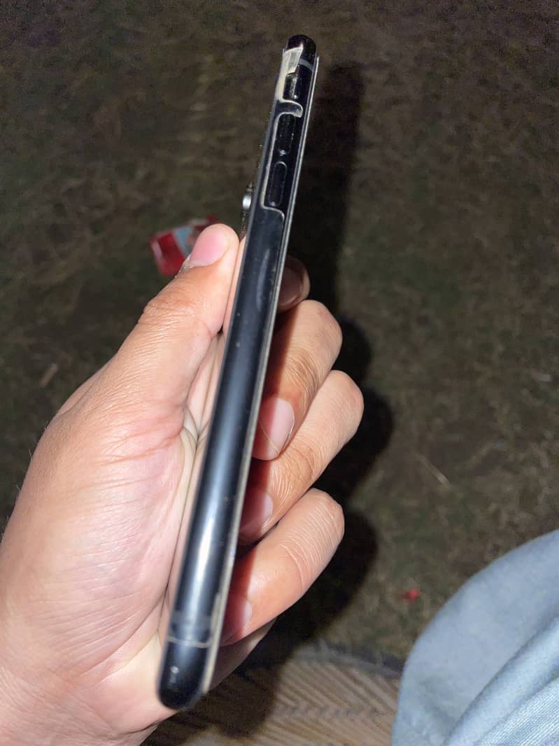 iPhone XR (Non-PTA) Black 1