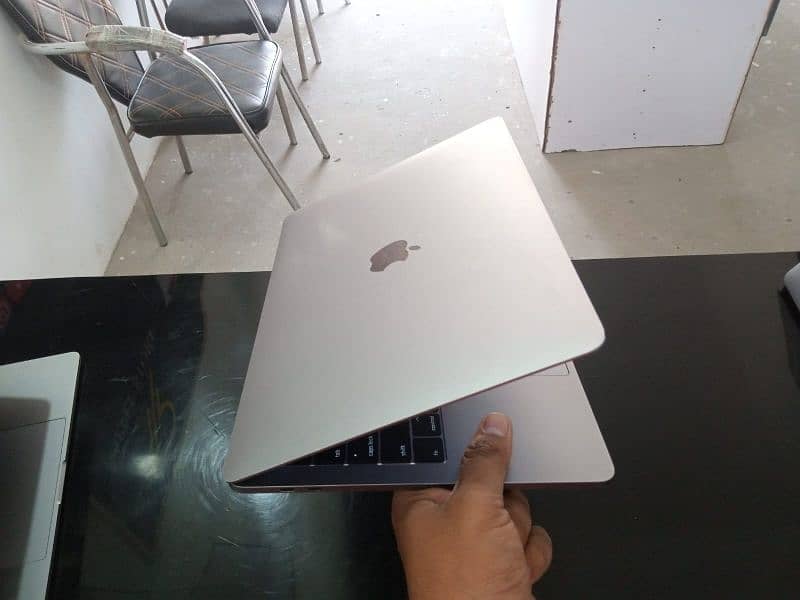 APPLE MACBOOK PRO 2012 TO 2024 ALL MODEL AVAILABLE 10/10 condition 5