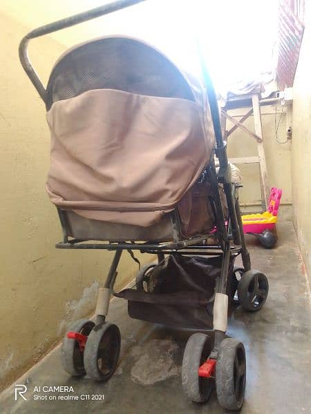 high quality folding stroller for kids. 4