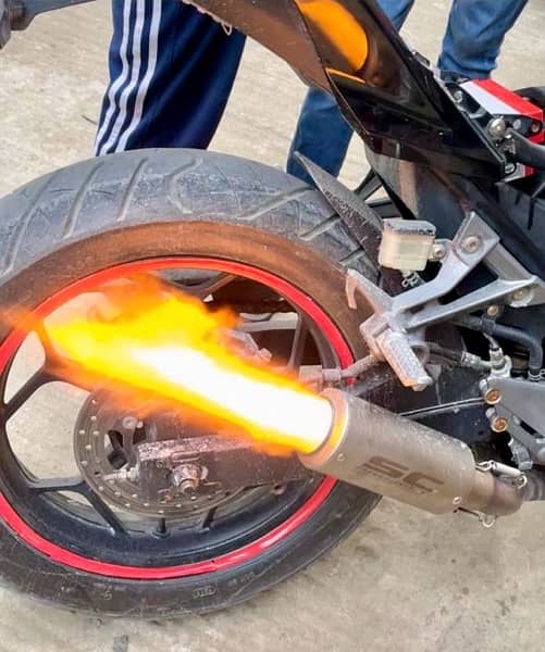 Heavy Bike Ninja (Replica) 400 cc Dual Cylinder 2017 6