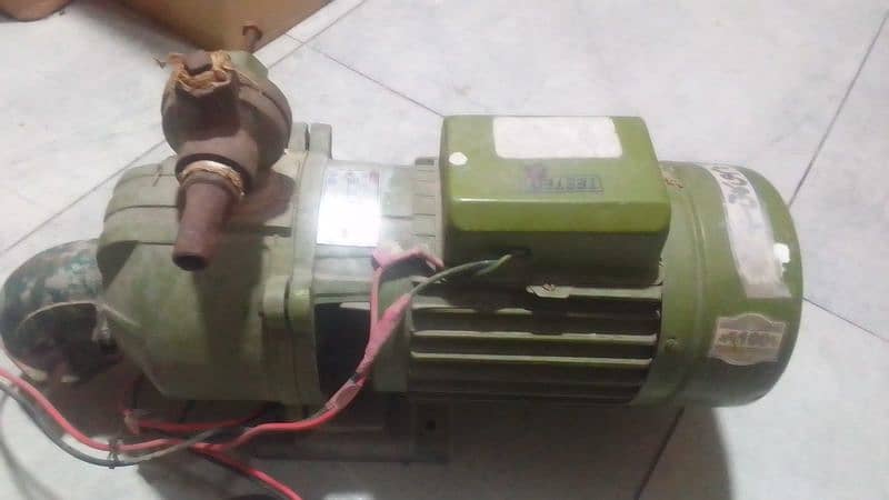 Used Deep Well Water Pump in Excellent Condition 2