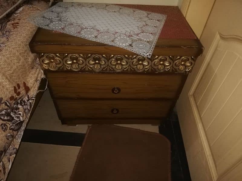 bad side table with out mattress. 4