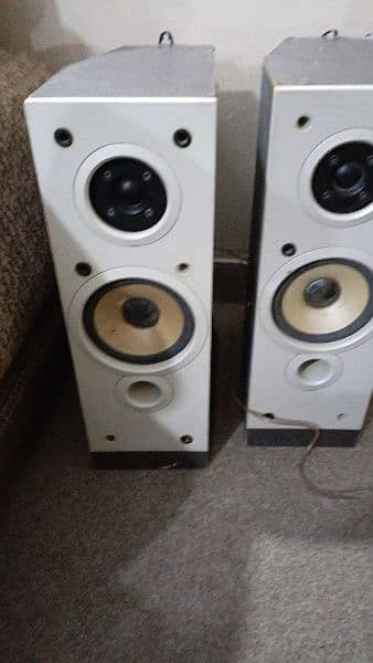 sony speakers 4 pcs 3