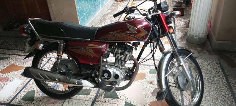 Honda CG125 for sale in very good condition. 0