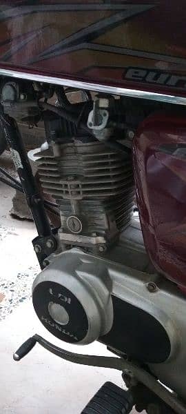 Honda CG125 for sale in very good condition. 3
