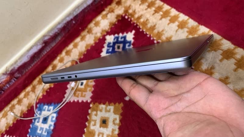 Macbook pro 16 inch M1 Pro 32gb ram 2021 5