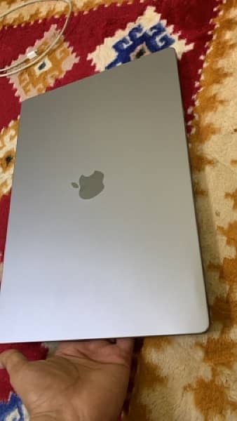 Macbook pro 16 inch M1 Pro 32gb ram 2021 8