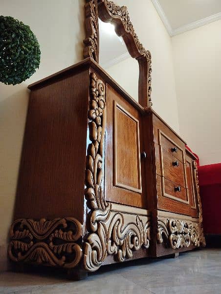 urgent sale new royal chanioti room furniture 3