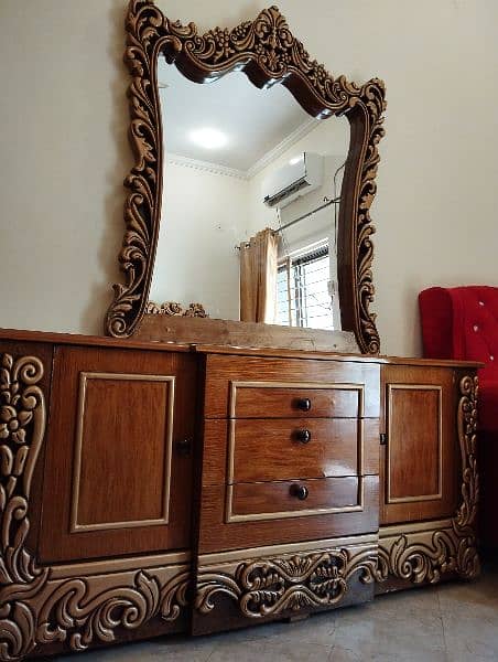urgent sale new royal chanioti room furniture 4