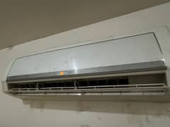 Gree Inverter AC 2 ton for sale