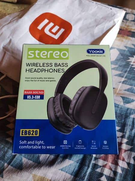 Brand New Stereo Wire and Bluetooth Headset box pack 4