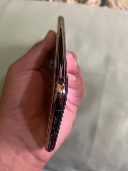 Iphone xs max 64gb non PtA All okie 10 by 10 condition 1