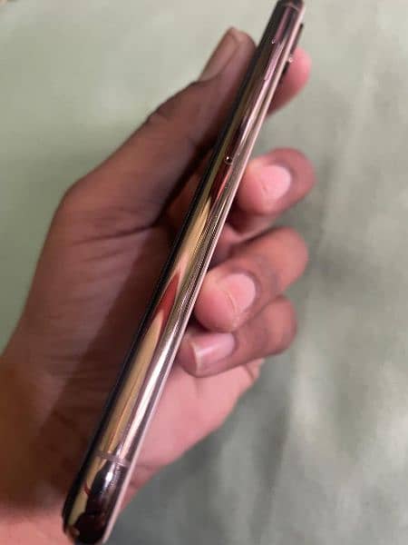 Iphone xs max 64gb non PtA All okie 10 by 10 condition 4