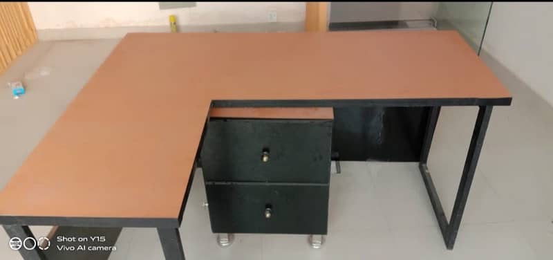 Office Boss Table For Urgent Sale 0