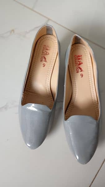 grey color shiny coat shoes for sale used just like New condition 3
