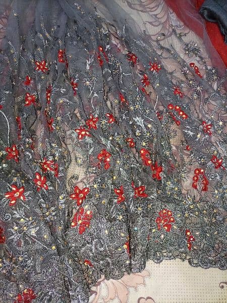 saree in moonlight grey &red colour 0