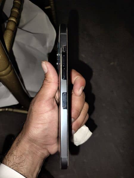 iphone 12 pro max / 128 gb . with box and charger 3
