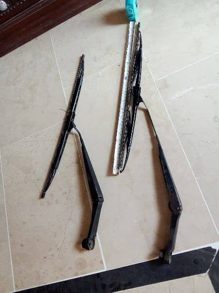 Mitsubishi L200 wiper arms with wipers -complete set 1
