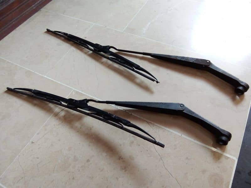 Mitsubishi L200 wiper arms with wipers -complete set 3