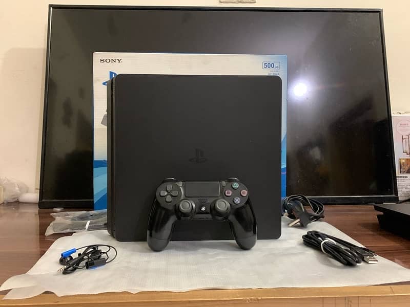 ps4  slim brand new  10/10 almost  box pack 1
