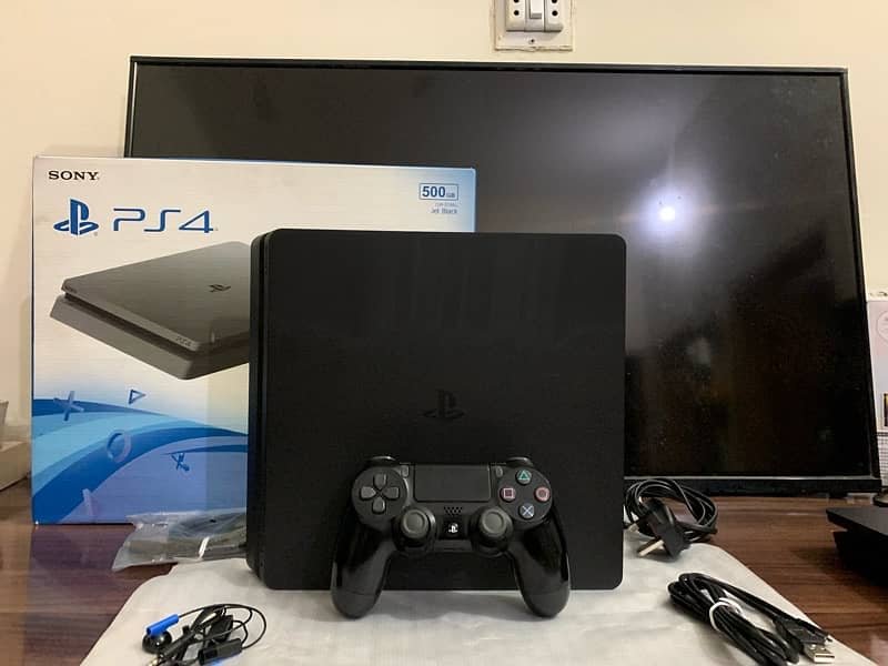 ps4  slim brand new  10/10 almost  box pack 3