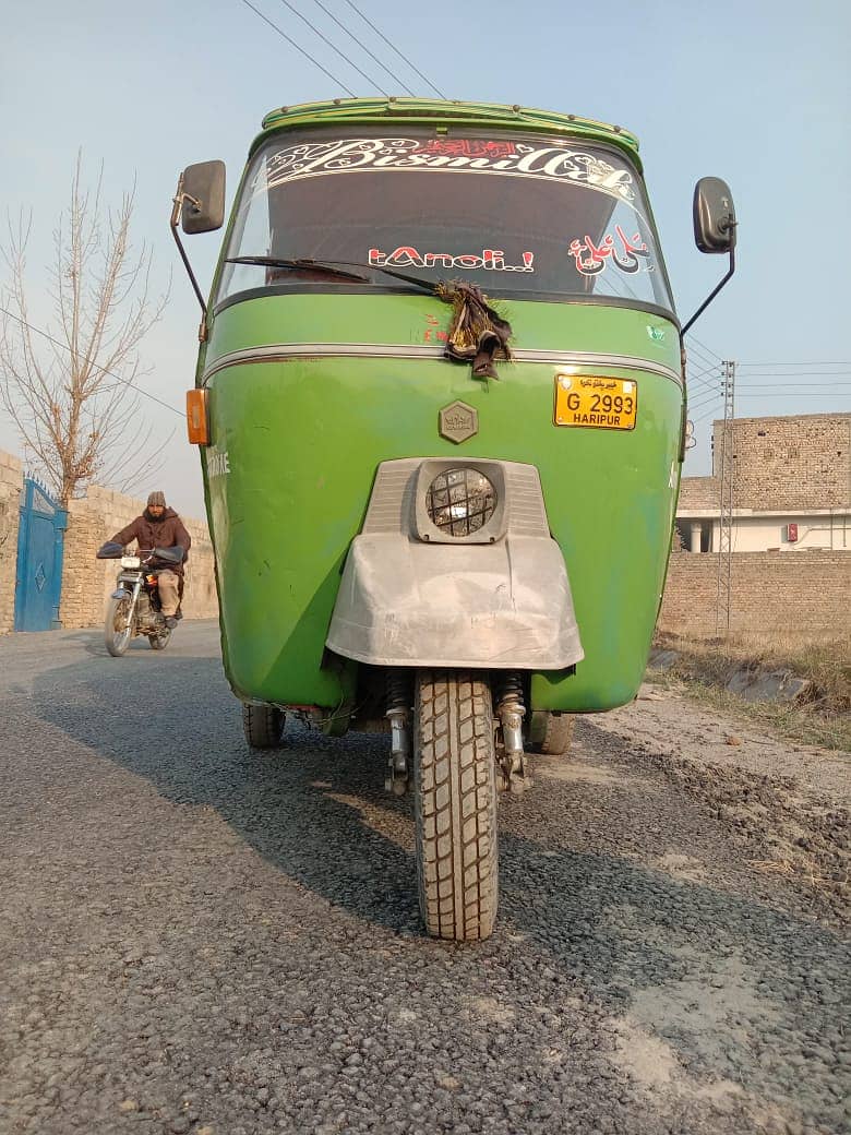 New Asia 2018 Model Double shock rickshaw 3