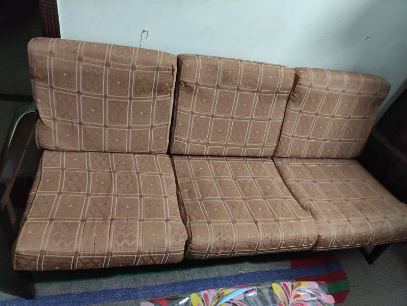 5 seater wooden Sofa 0