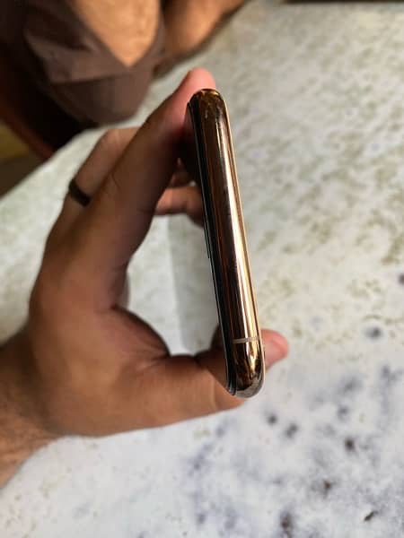 IPHONE 11pro max 256gb pta approved 2