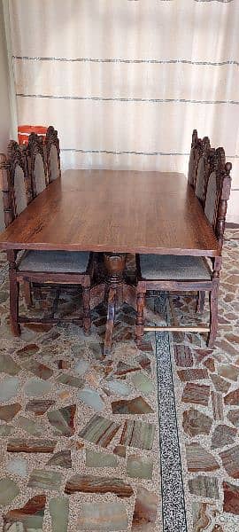 Chinioti Dining Table & Chairs 3