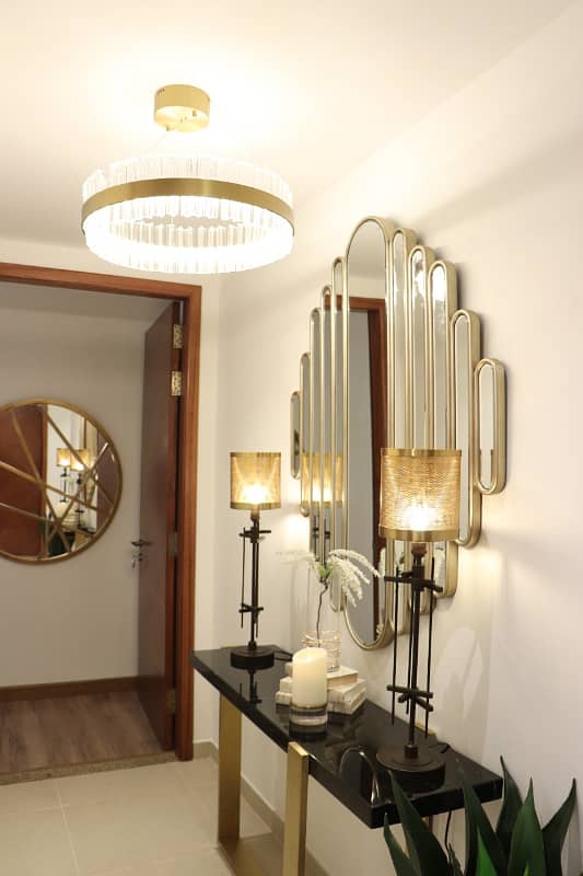 Pearl One - Fully Furnished Luxury Apartment Gulberg III 11