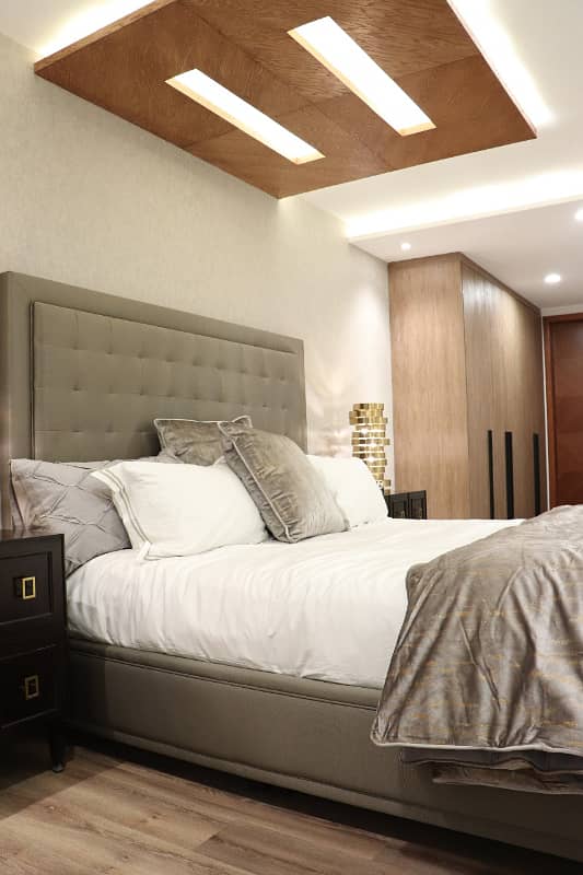 Pearl One - Fully Furnished Luxury Apartment Gulberg III 15