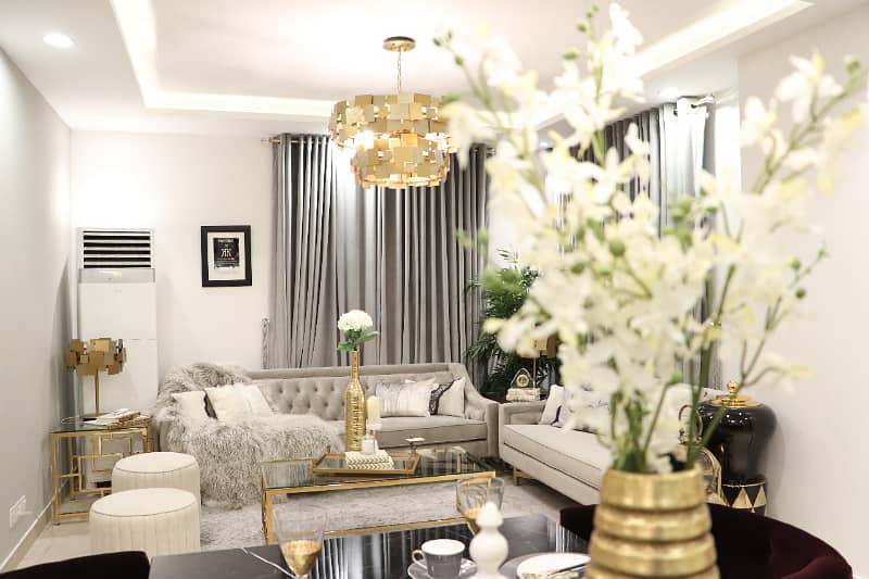 Pearl One - Fully Furnished Luxury Apartment Gulberg III 17