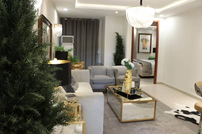 Pearl One - Fully Furnished Luxury Apartment Gulberg III 25