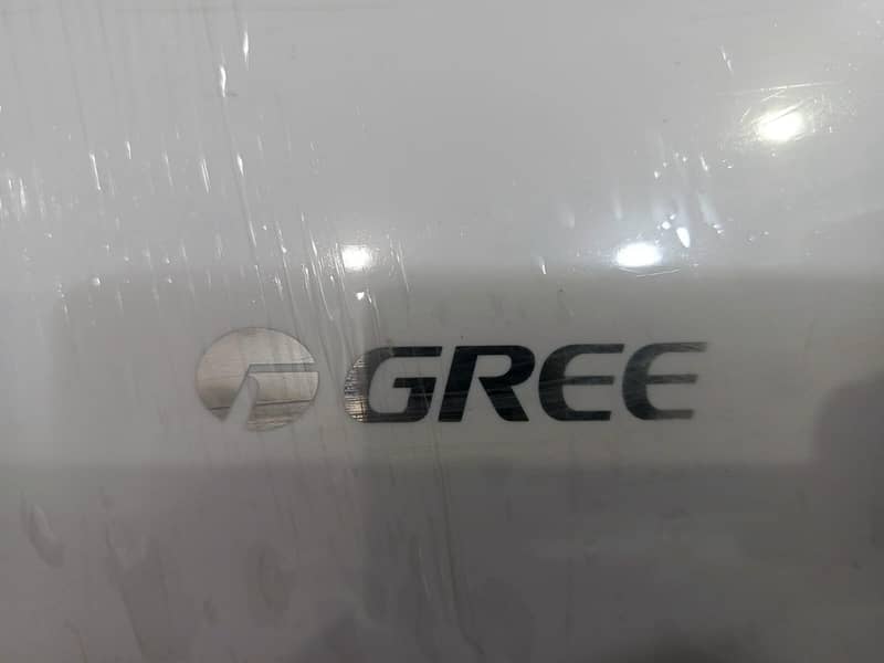 Gree pular 1.5 ton Dc inverter with warrnty(0306=4462/443)chilled set 8