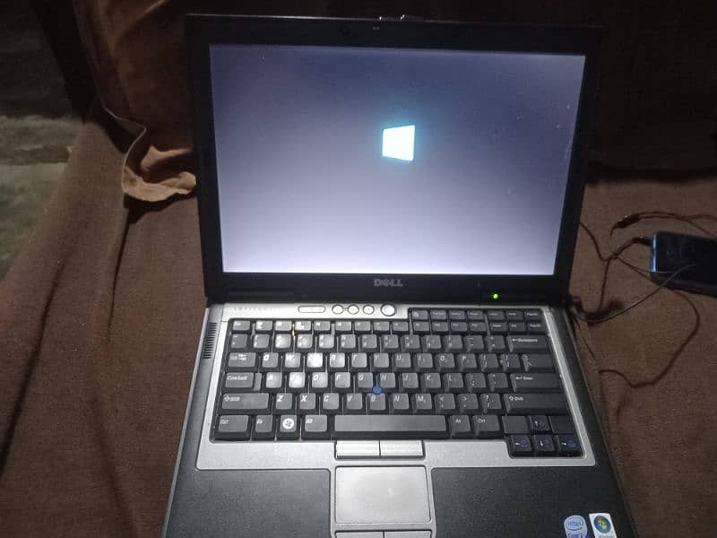 Dell laptop core2 4,256 2