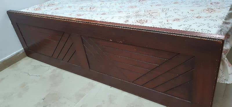Used bed wooden good condition for sale 3