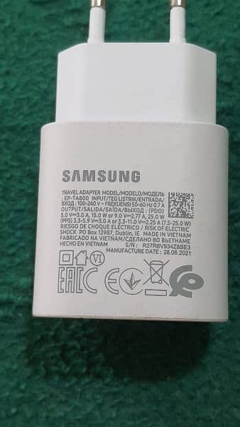 I phone 11 pro max orignal charger & Samsung 4