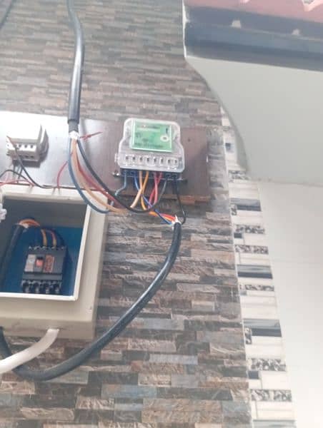 Solar System Installer 4