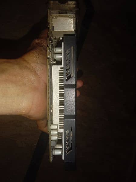 ASUS GTX 650ti Boost 2gb DDR5 192bit 11