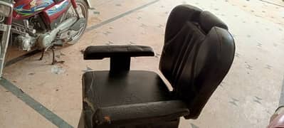 2nd hand salon chair sale in Islamabad