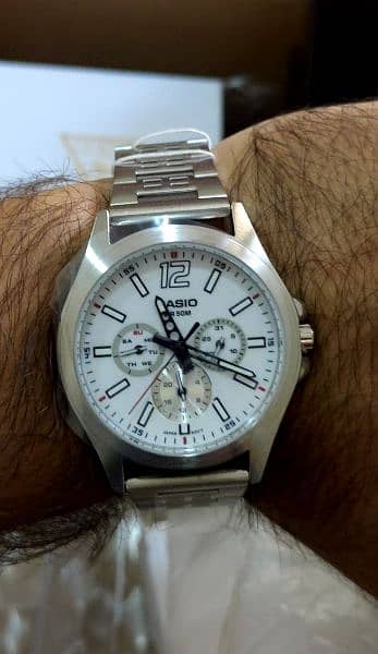 Casio watch /men watch /analogue wheel style watch 3